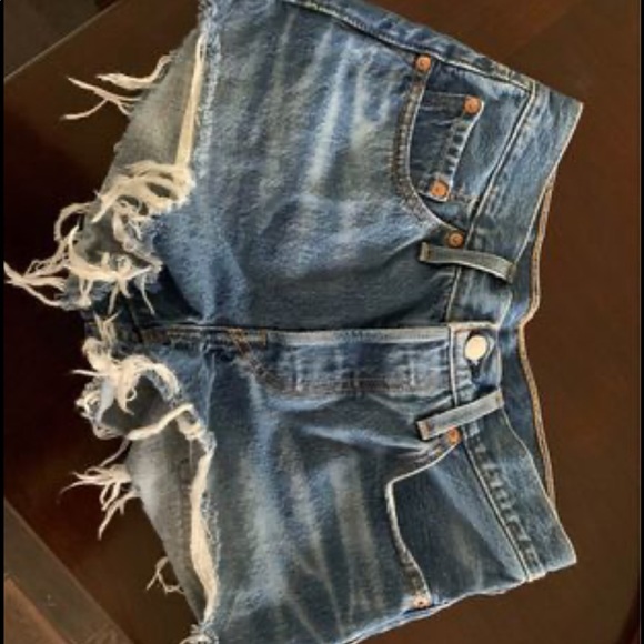 Levi 501 shorts size 24 - Picture 1 of 2